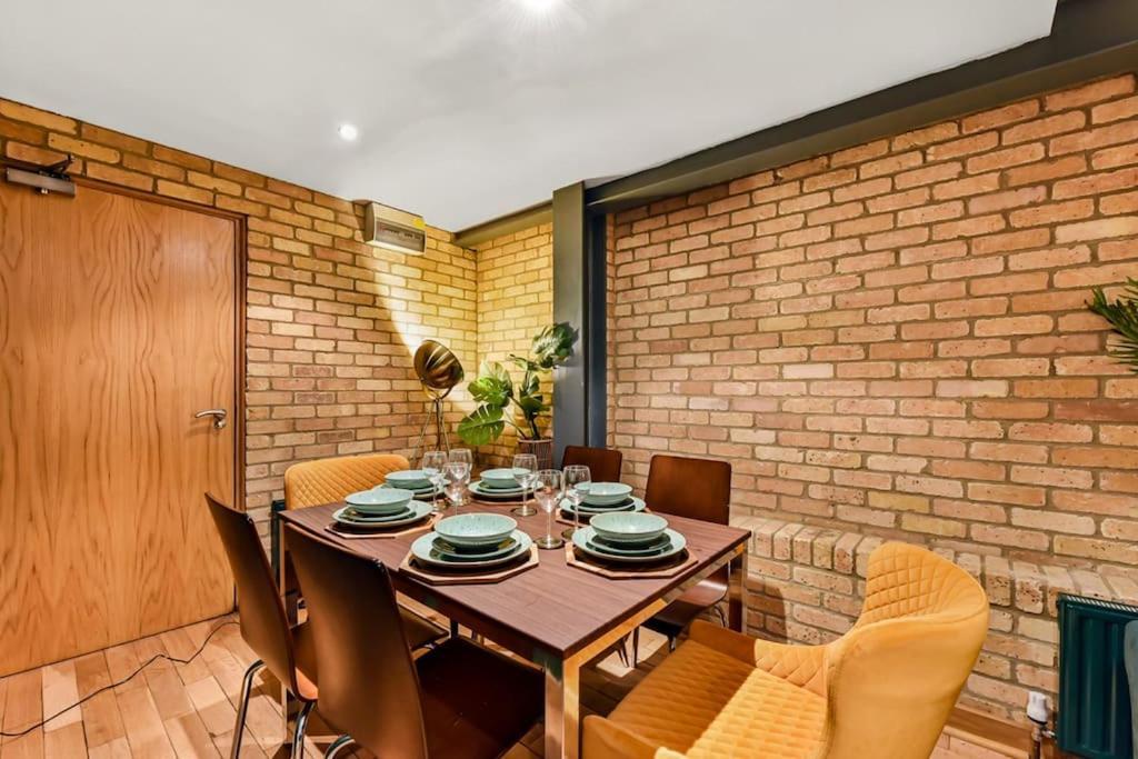 Lejlighed Spacious 2 Bed Urban Jungle Flat,