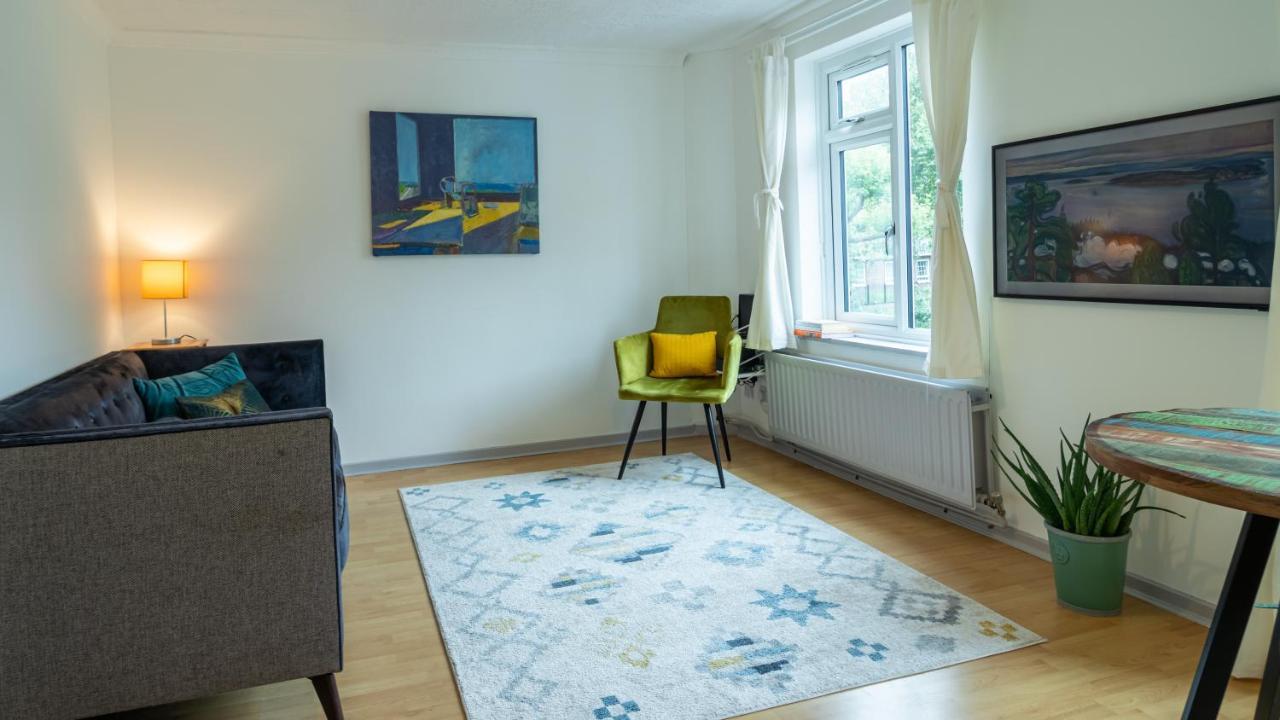 Semesterbostad Bridge 3 Bedroom House With Reception Room, Office And Private Garden