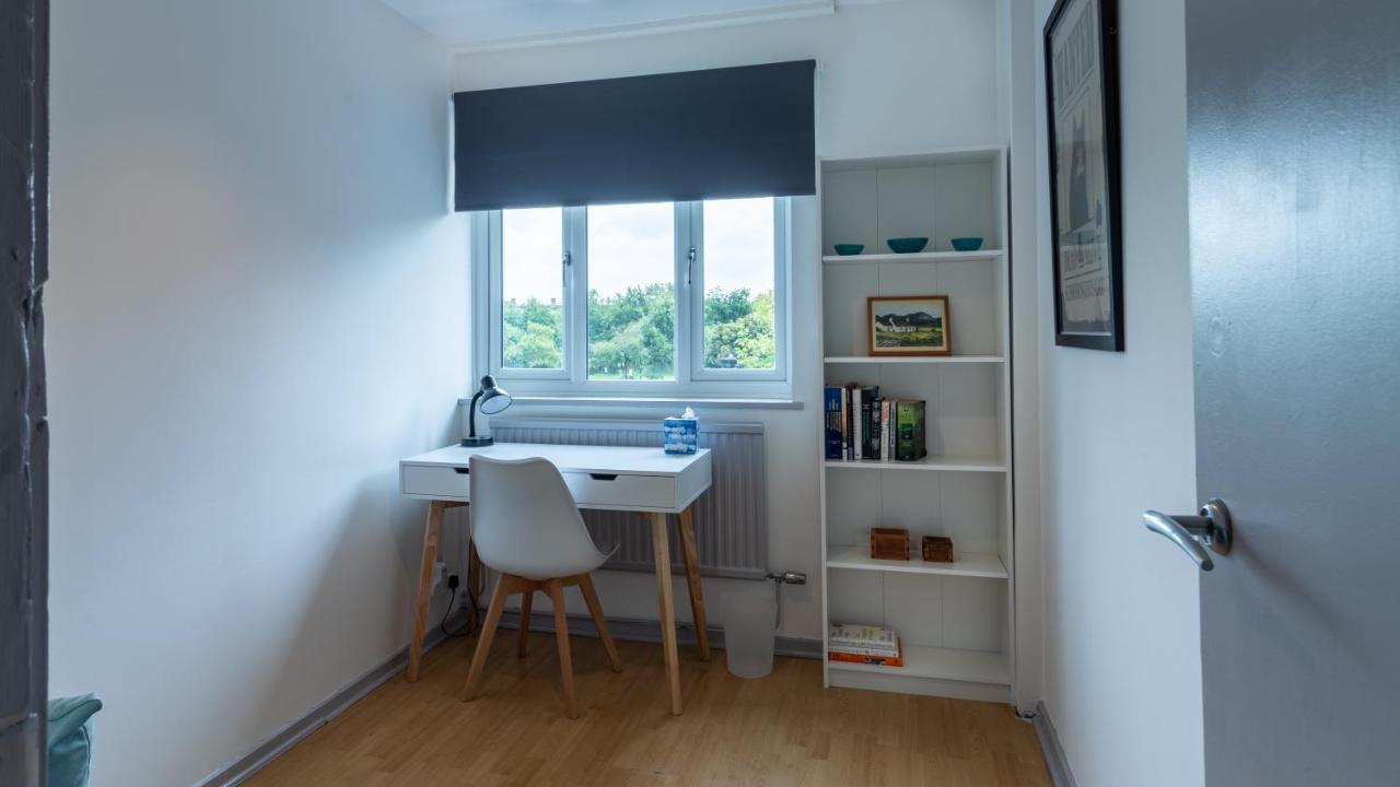 Bridge 3 Bedroom House With Reception Room, Office And Private Garden Semesterbostad