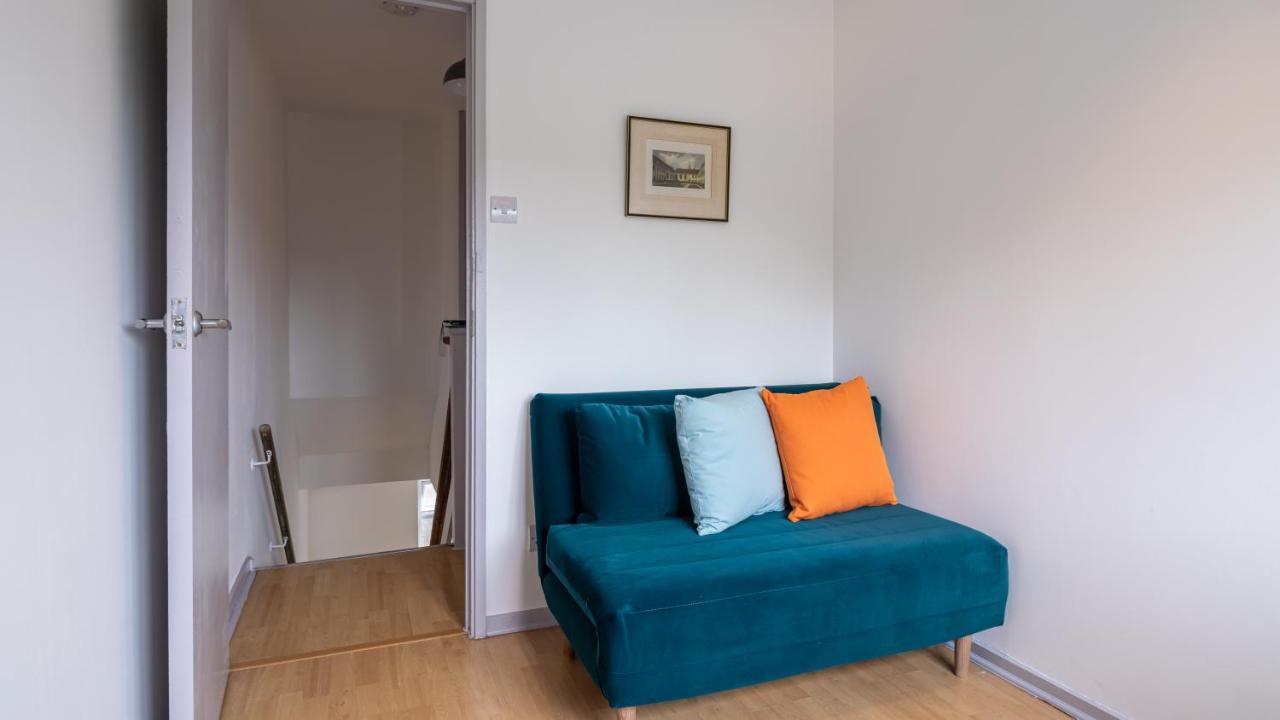 Bridge 3 Bedroom House With Reception Room, Office And Private Garden Semesterbostad *