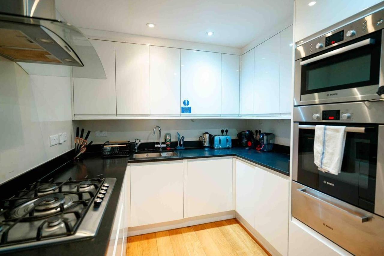 Spacious & Modern 3brs House In Feriehus *