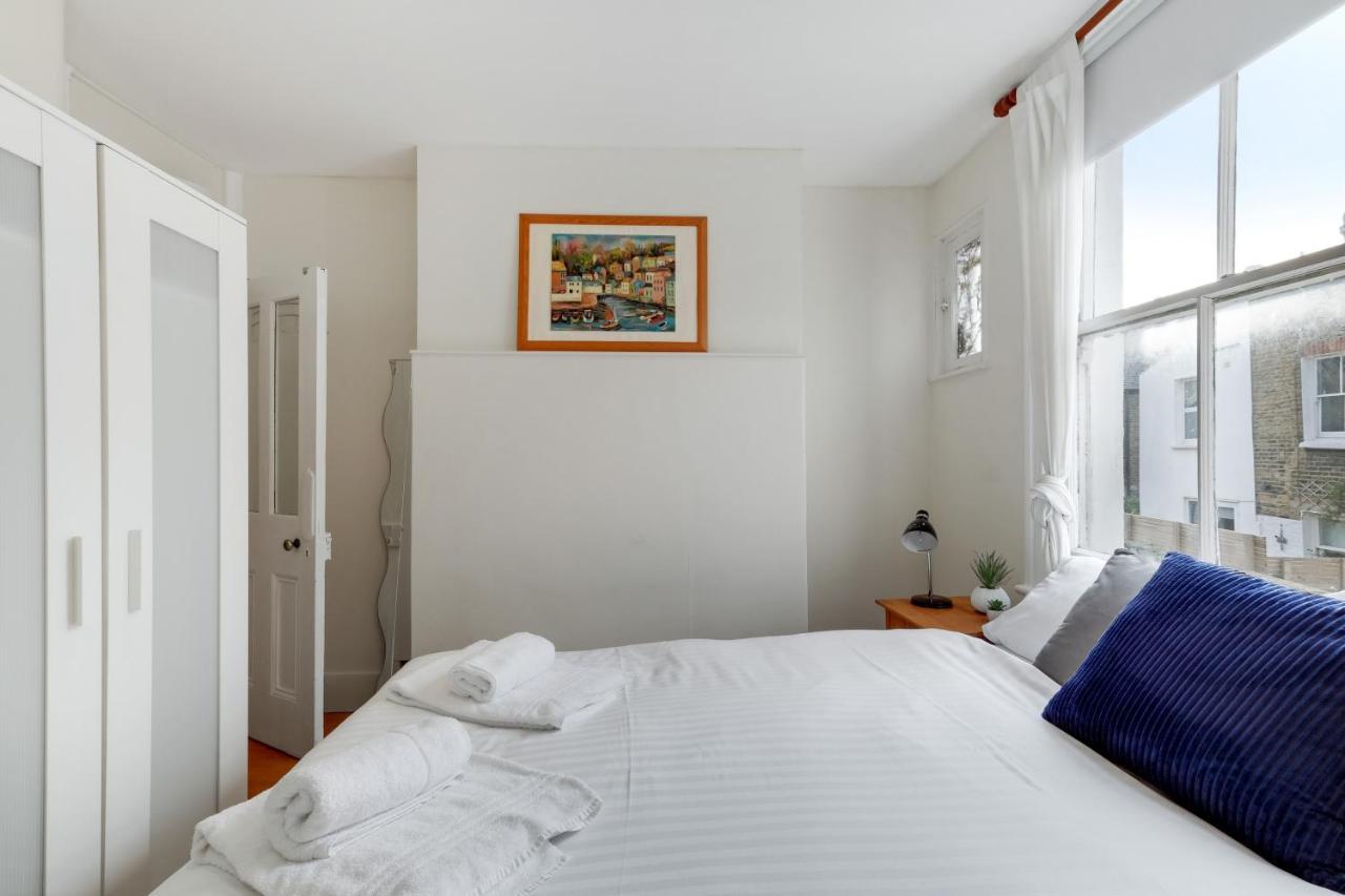 Mirabel Two Bedrooms, One Bath, Fulham Sw6 By Mdps Lägenhet London