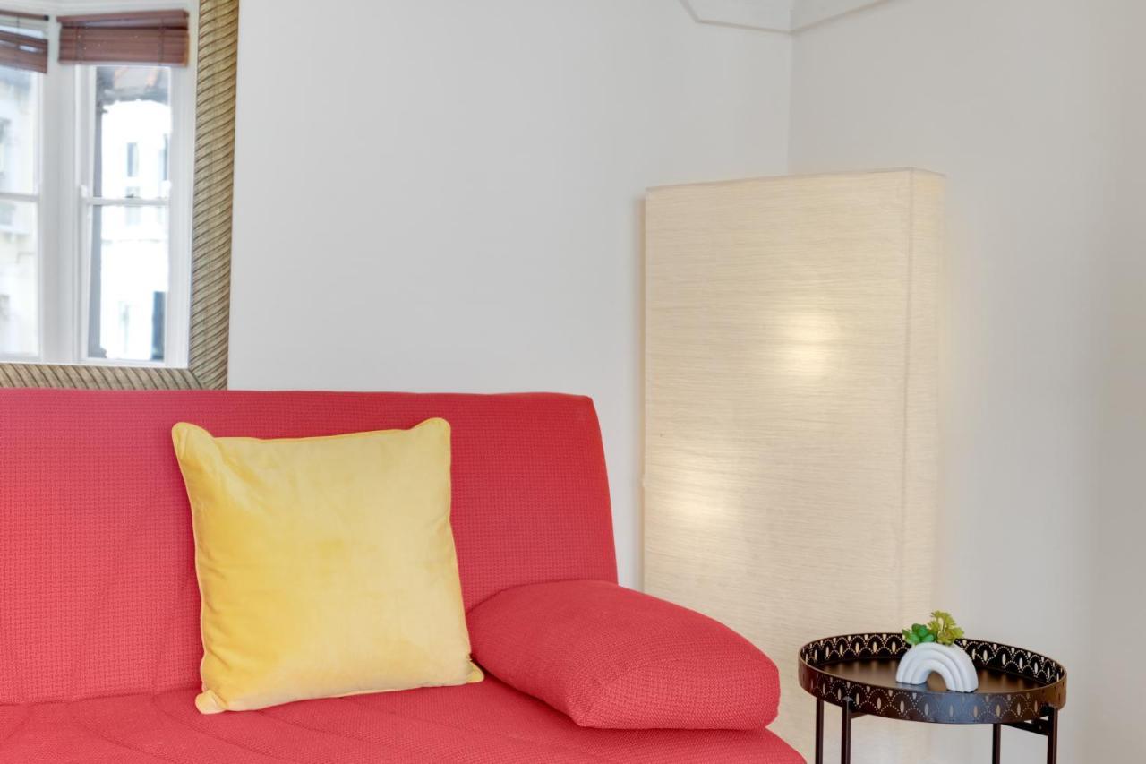 Mirabel Two Bedrooms, One Bath, Fulham Sw6 By Mdps Lägenhet *