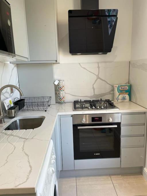 Green Lanes N8, Studio Flat! Apartment