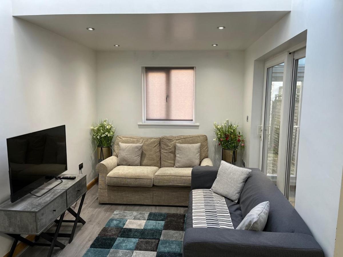 Three Bedroom House In Tooting By Star Ferienhaus