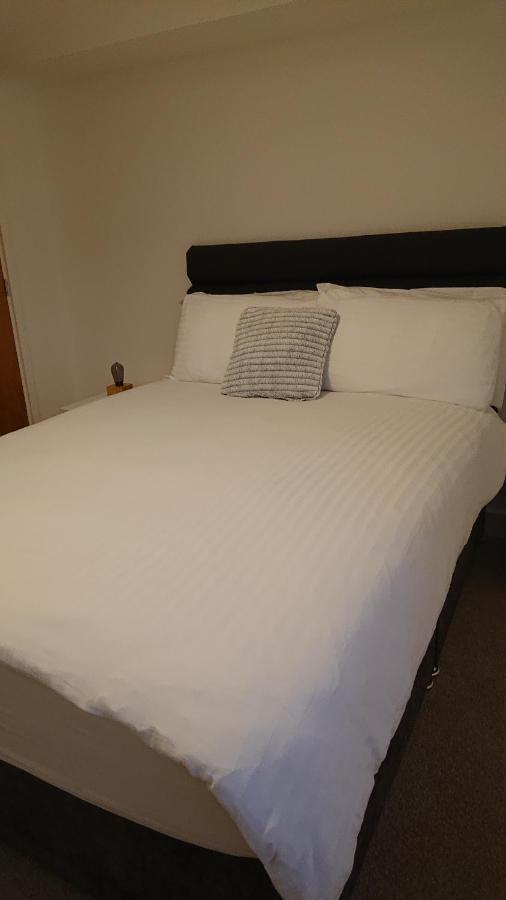 Bright, Interior, Close To The City, 2 Bedroom Apartment