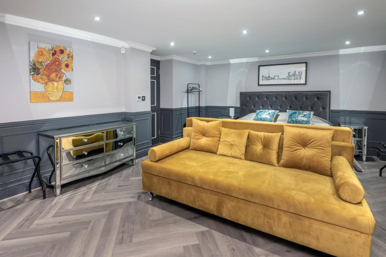 The House - Entire Villa Londra