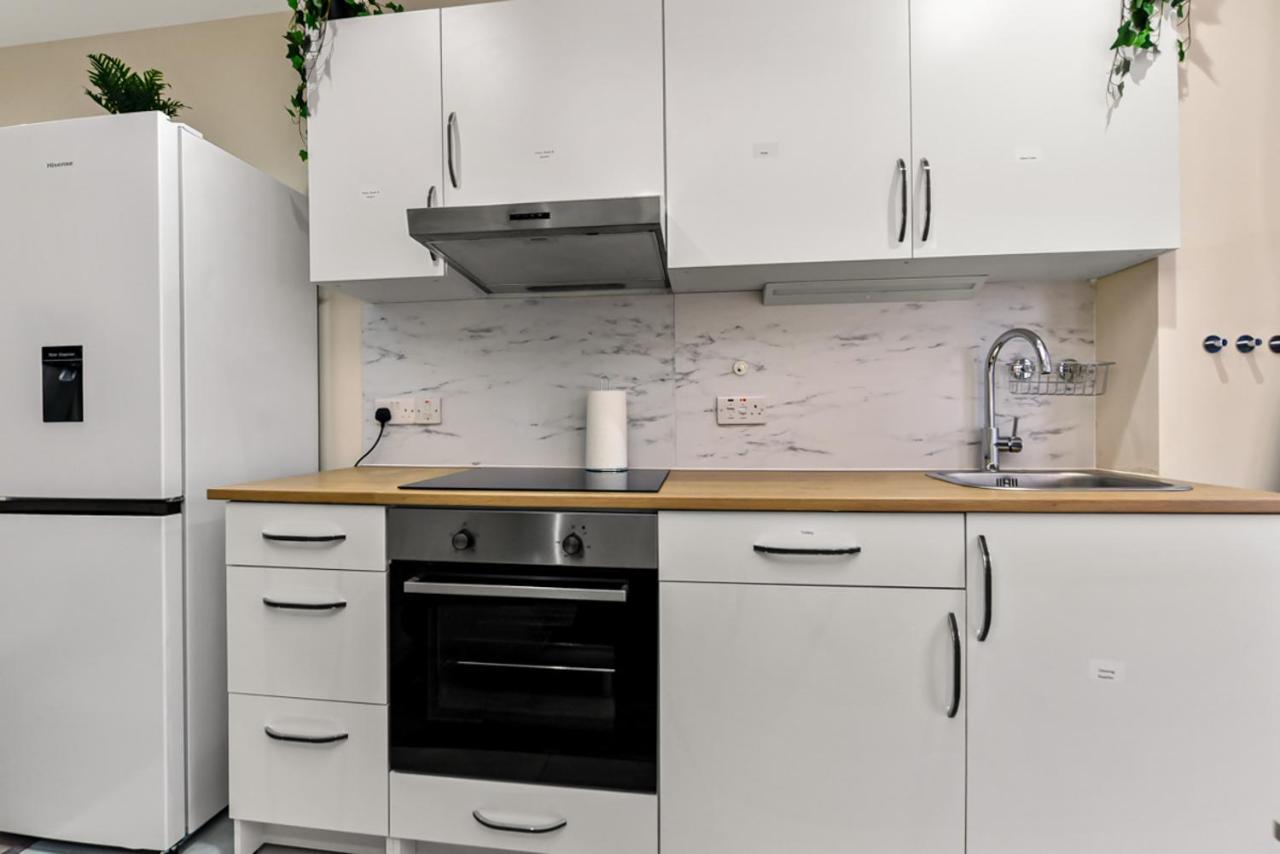Apartment Family Friendly, Zone 2, 2 Beds, Overground