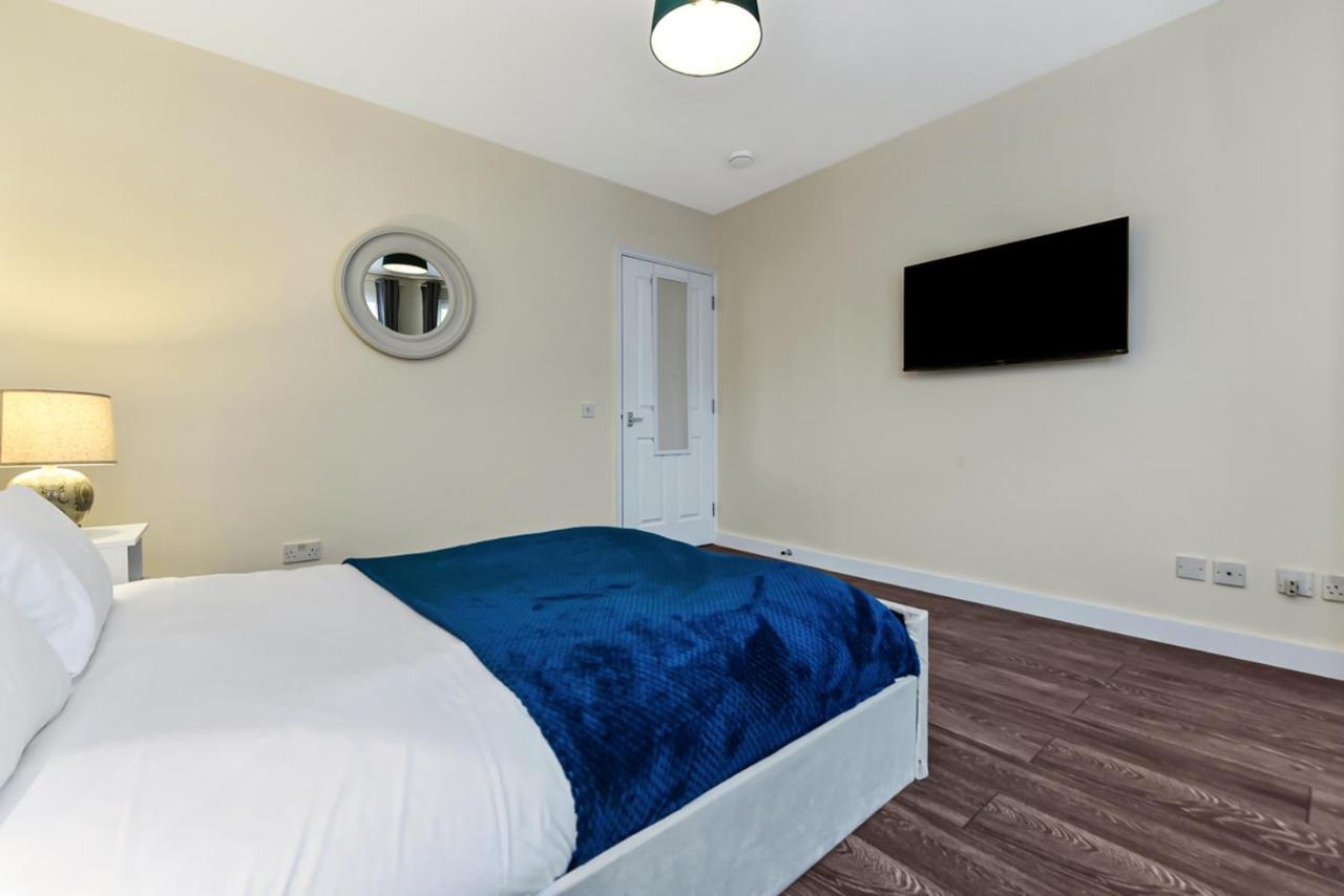 Apartment Family Friendly, Zone 2, 2 Beds, Overground *
