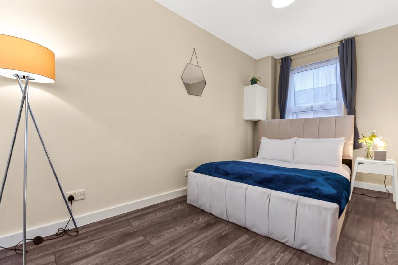 Leilighet Family Friendly, Zone 2, 2 Beds, Overground