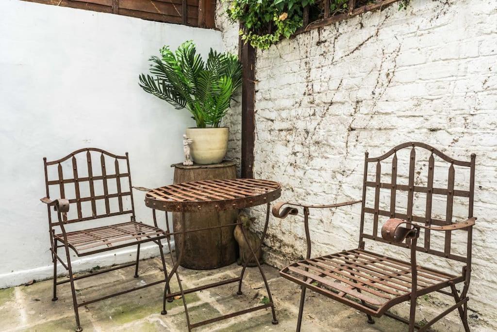 Spacious Beautiful Just-renovated Flat With Patio - Chelsea Appartement