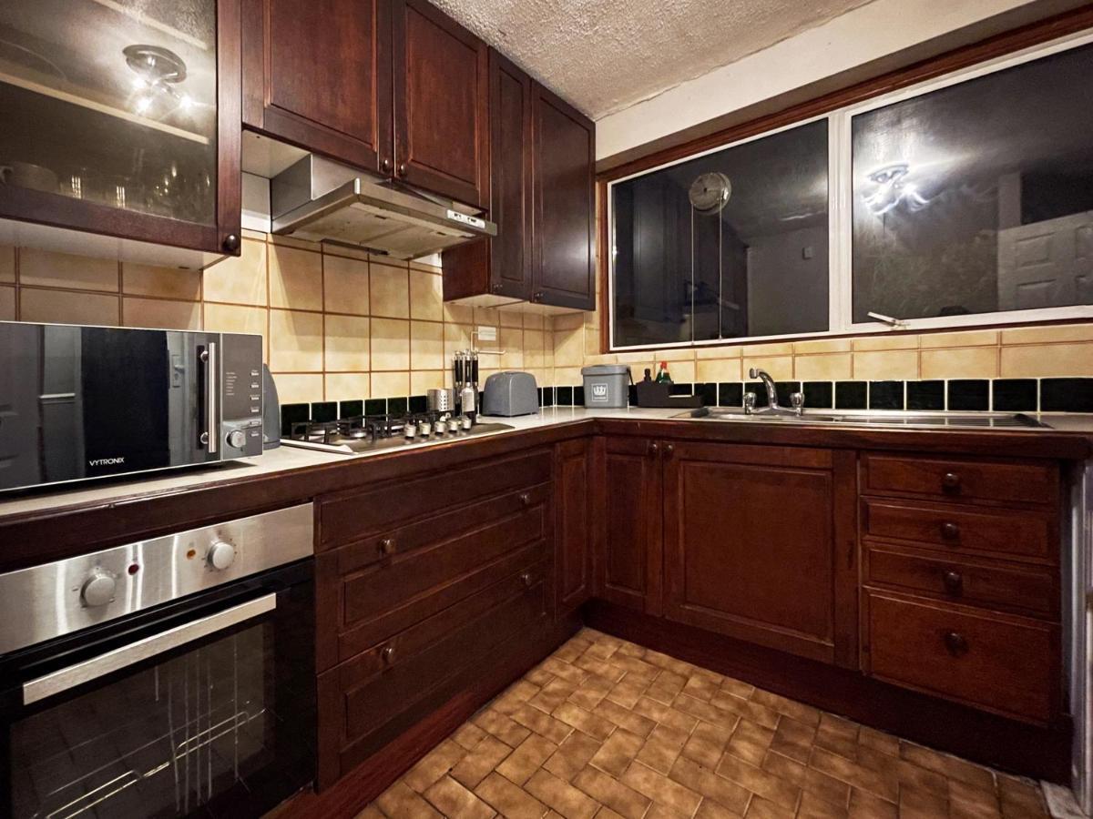 Lägenhet Vintage 3 Bedroom House Near Catford - 1 Double Bed, 3 Single Beds, Max 5 People London