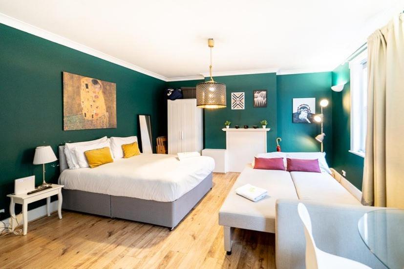 ［olympia Museums Kensington］studio In * London