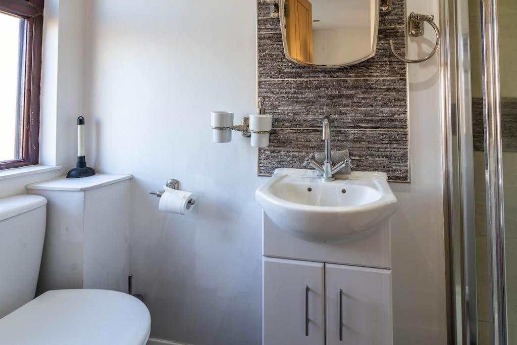 Cosy 3 Bedroom House In The Heart Of Brick Lane! Lejlighed