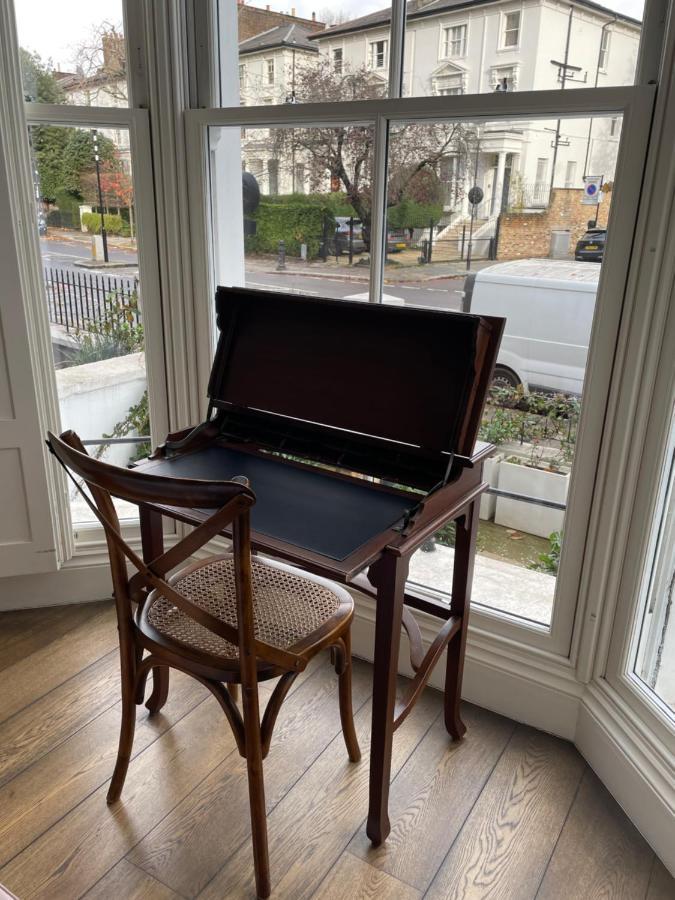 Stylish 3-bedroom Flat In Kensington Lejlighed