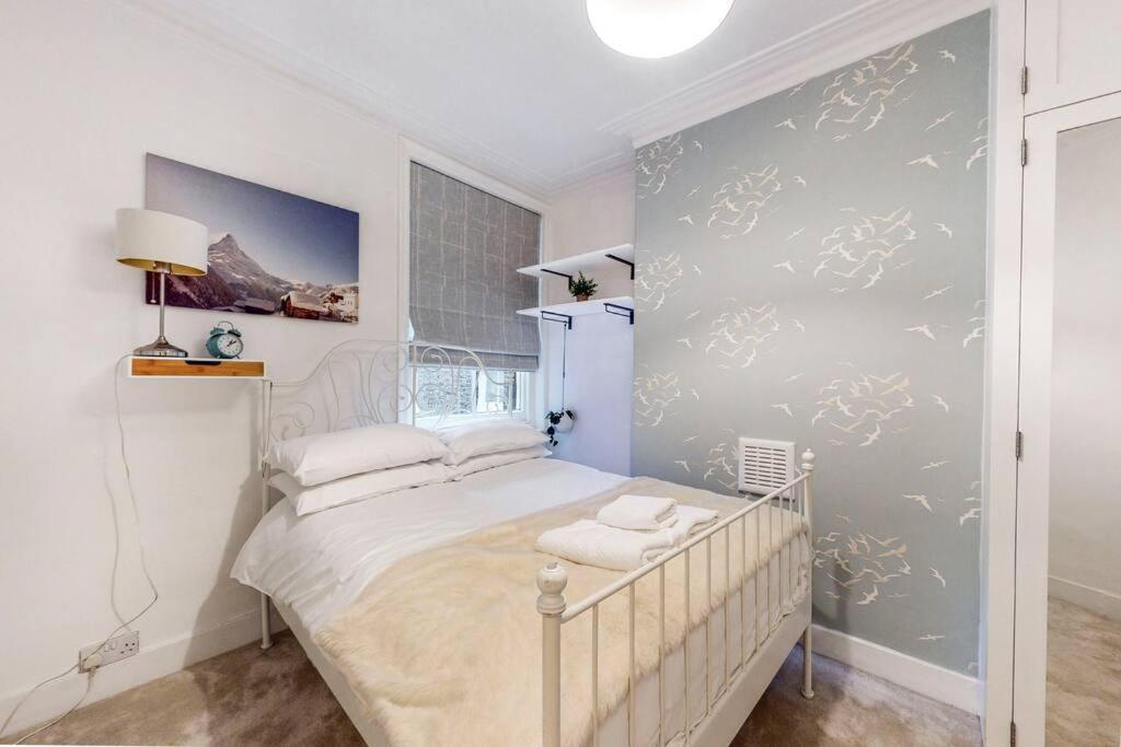 Charming 1 Bedroom In Kennington Lägenhet