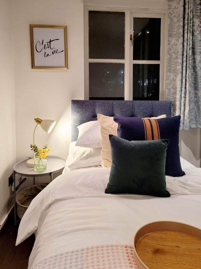 Appartamento Stepney Gated Area With Parking & Garden Londra