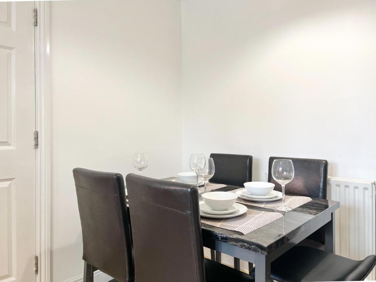 Last-minute Specials L Exclusive Deals On 2 Double Bedrooms - Weekly & Monthly - Sleeps 6 Lhofin Short Lets & Serviced Appartement Londres