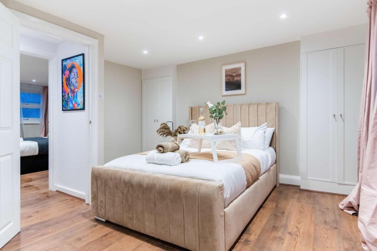 Kensington High 2 Bedroom London