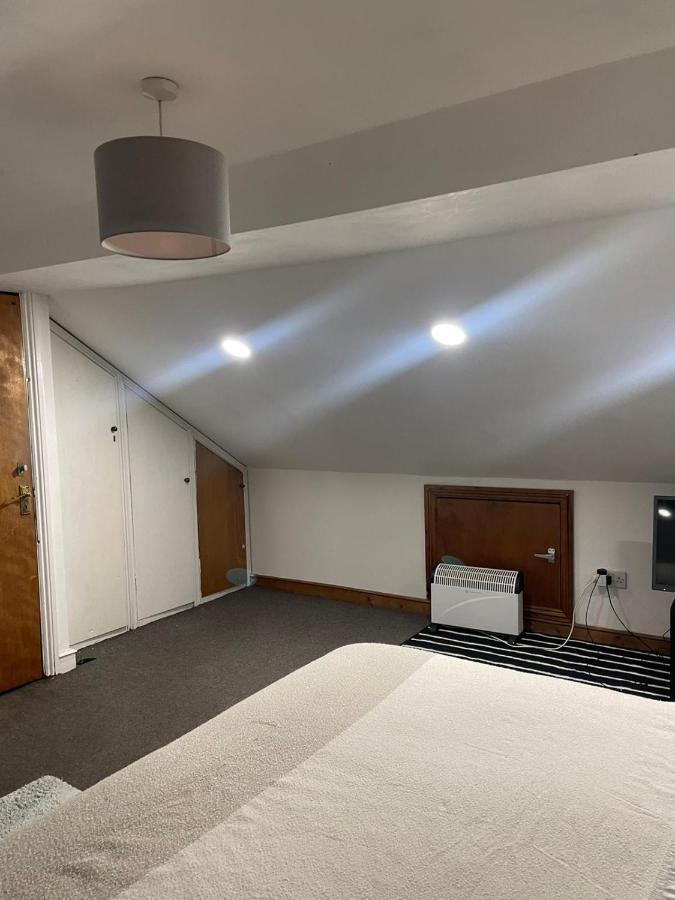 Balham, South Spacious 6, 6 Available * Londen