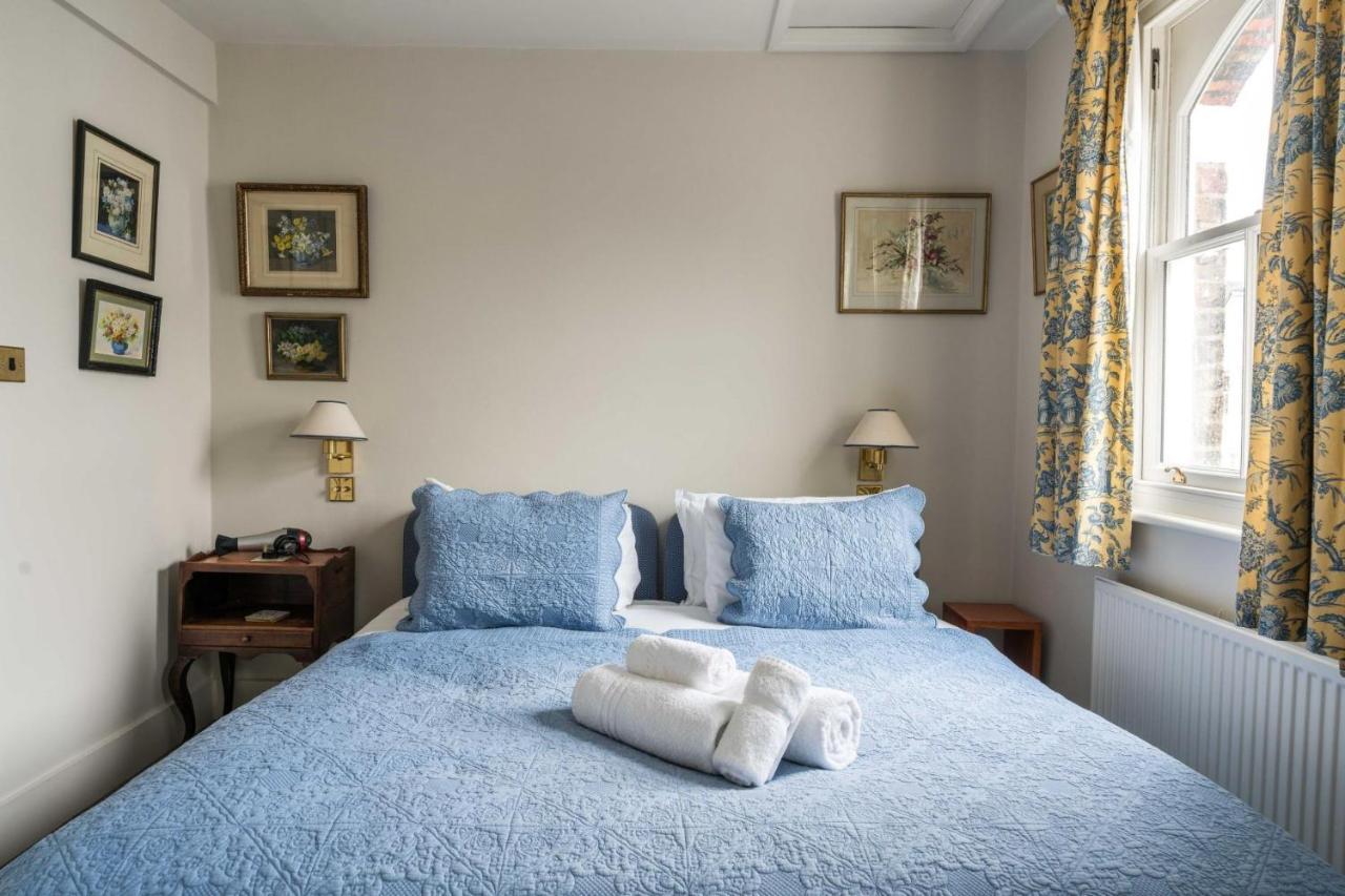 Feriehus Charming 2bd Garden House - Hammersmith London