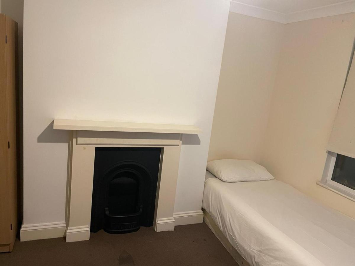 One Bedroom Flat Near Finsbury Park Londen