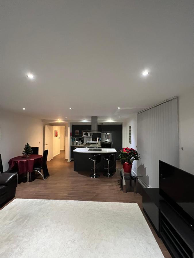 Royal Victoria Flat2 * Londra