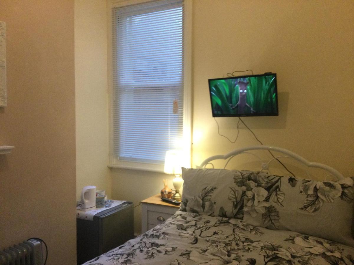 Tdm Bachelot Lettings Ltd Guest house