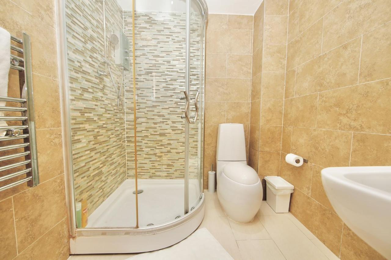 Edgware Hub Guest house *
