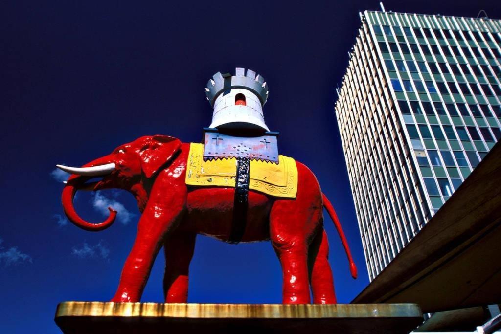 Brenda's -elephant & Castle *