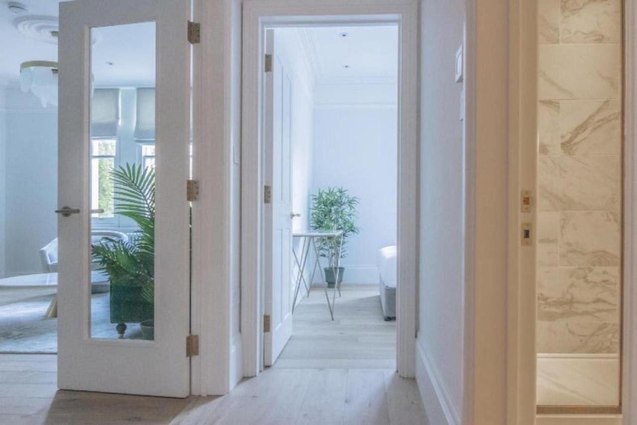 Royal Kensington In Cromwell Road * London