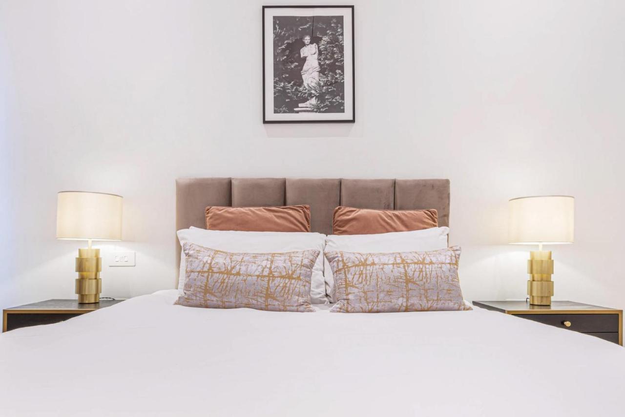Royal Kensington In Cromwell Road *