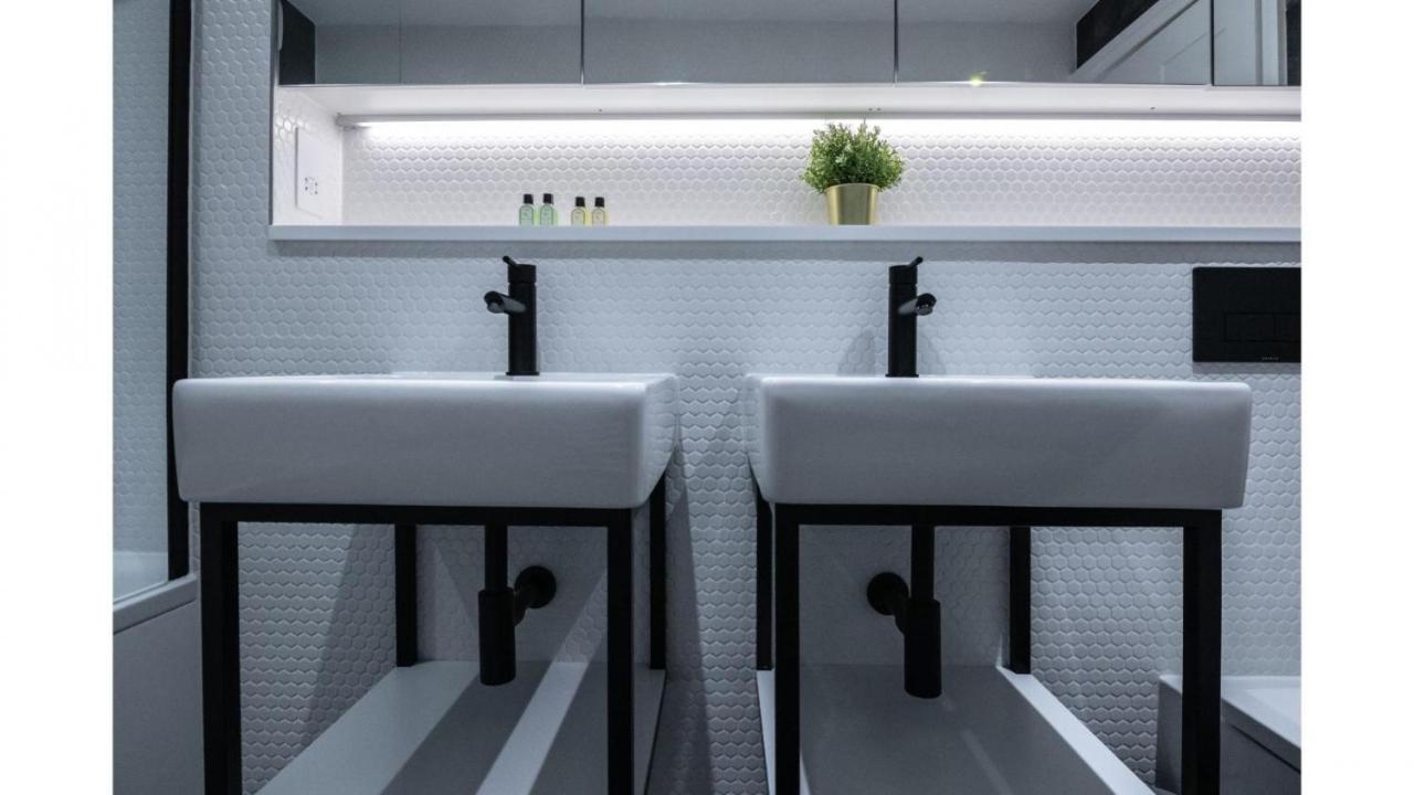 Royal Kensington In Cromwell Road Apartment