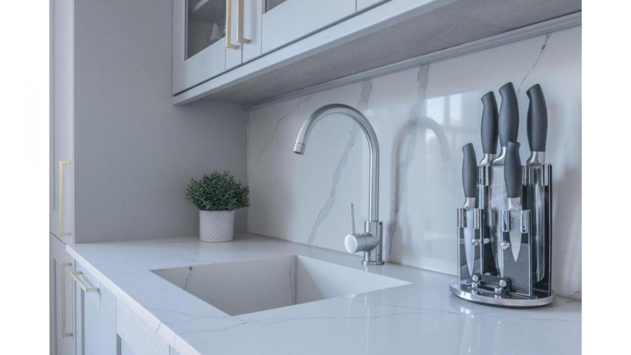 Royal Kensington - Premium 2 Bed Apartment London