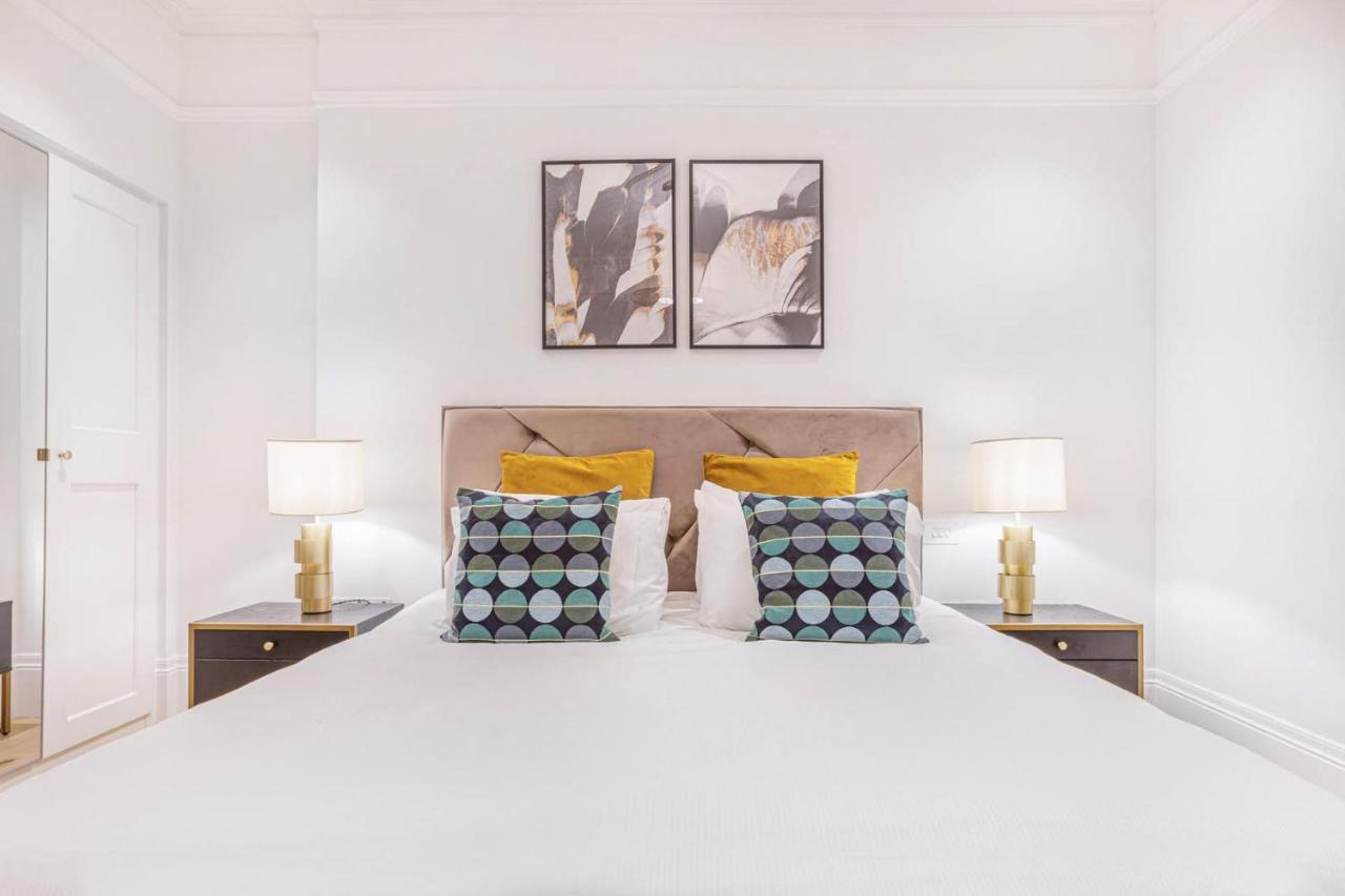 Royal Kensington In Cromwell Road *