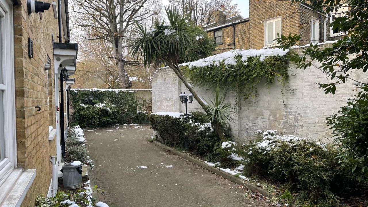 Stepney Gated Area With Parking & Garden Appartamento Londra