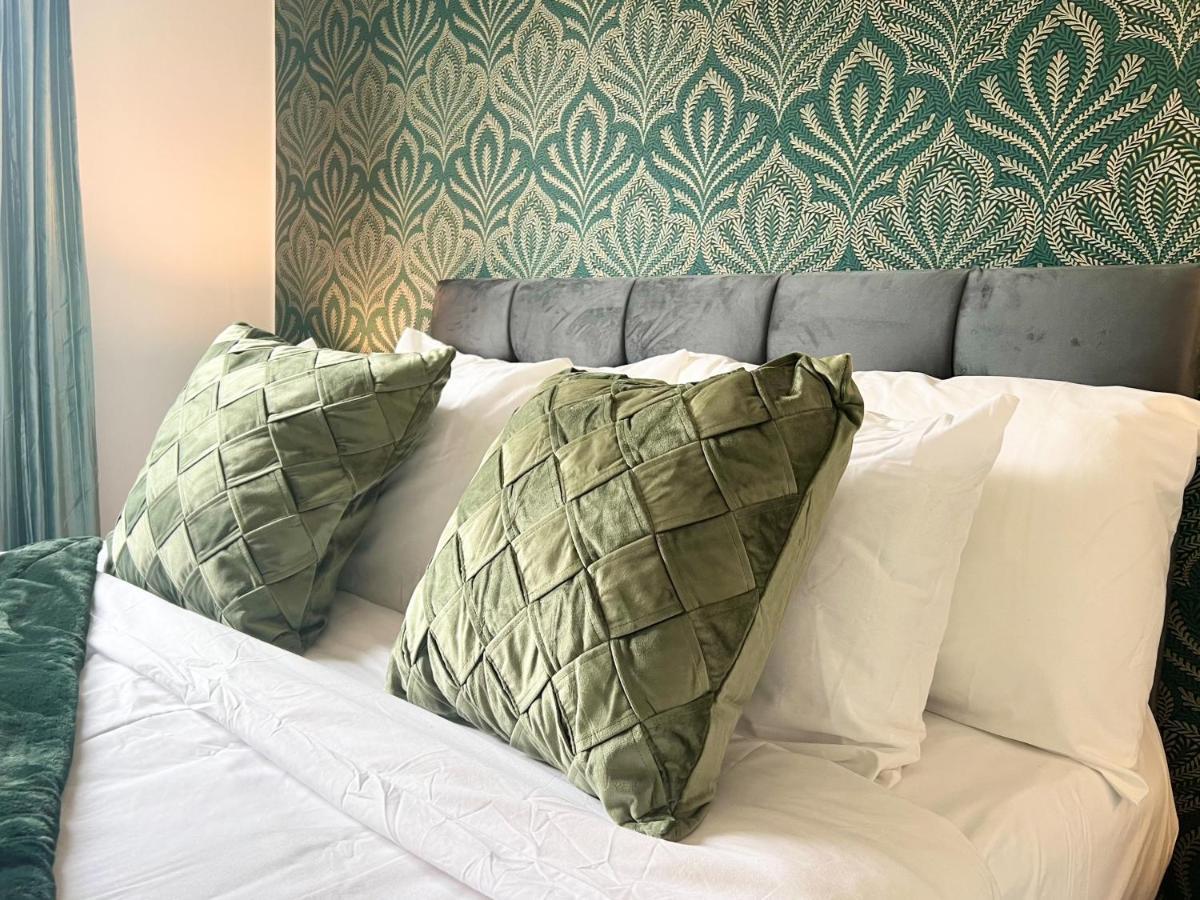 Last-minute Specials L Exclusive Deals On 2 Double Bedrooms - Weekly & Monthly - Sleeps 6 Lhofin Short Lets & Serviced * Londres