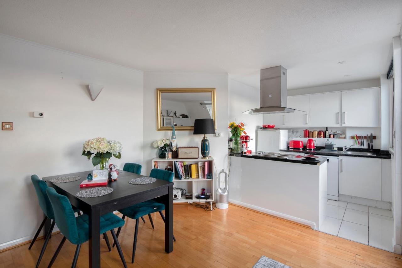 Hyde Park Rooftop Two Bedroom * Londen