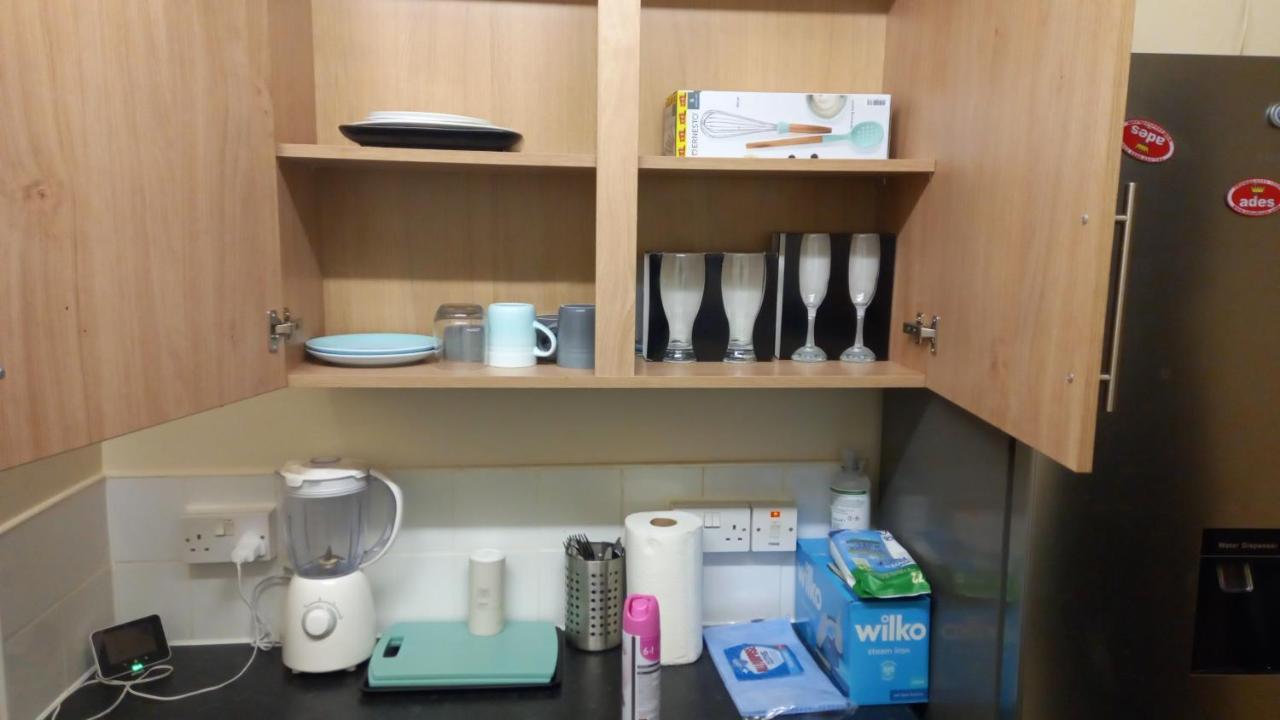 2-bedroom Flat In Cutty-sark, Greenwich ! Leilighet