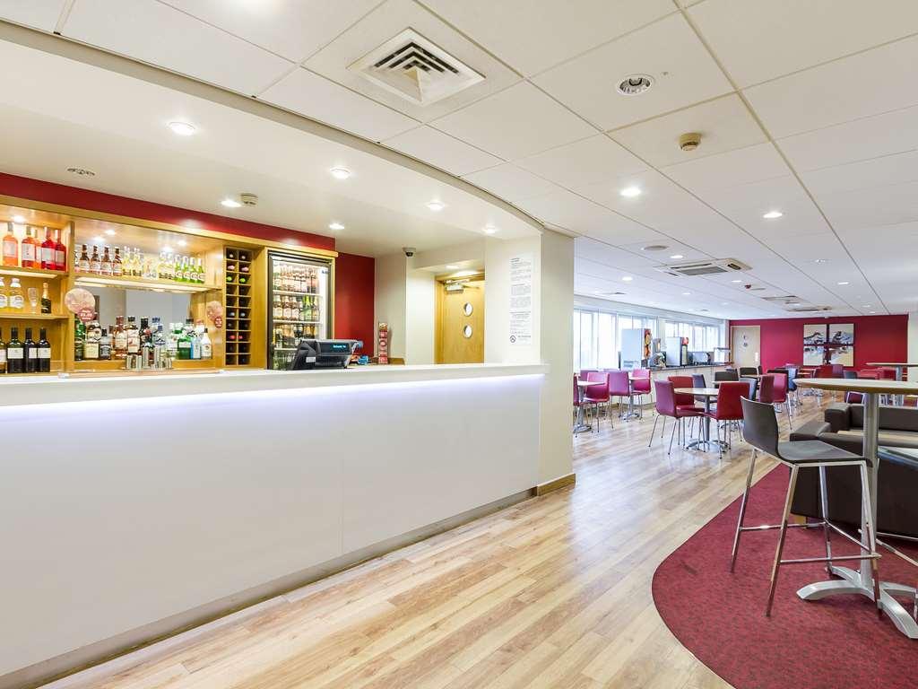 Hotell Travelodge Chessington Tolworth 3*