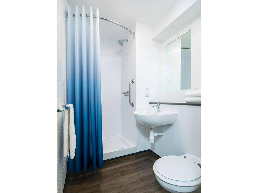 Travelodge Chessington Tolworth London