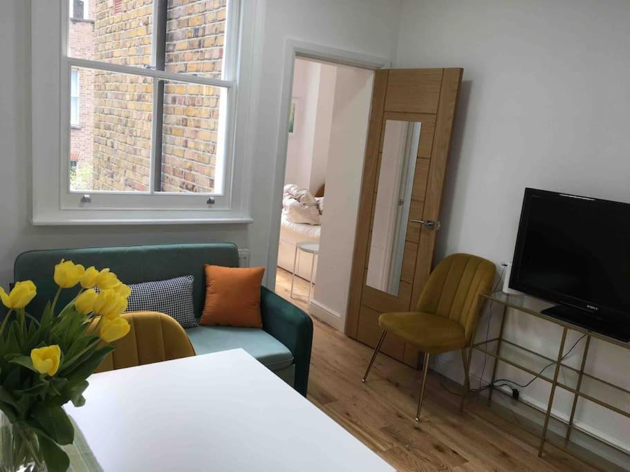 Lägenhet Newly Refurbished 2-bedroom Flat In Notting Hill