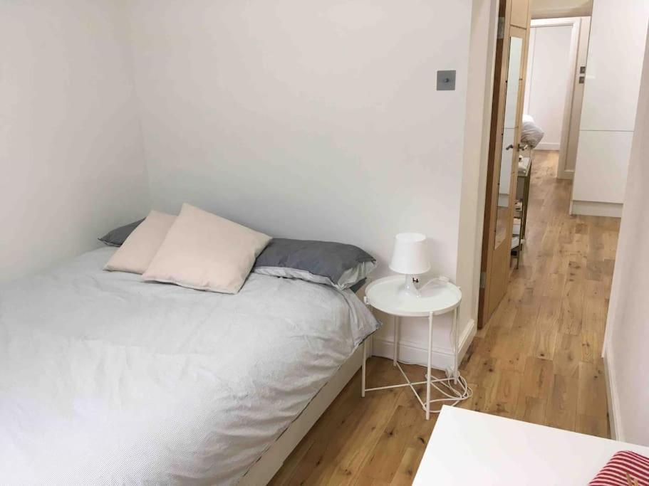 Lägenhet Newly Refurbished 2-bedroom Flat In Notting Hill