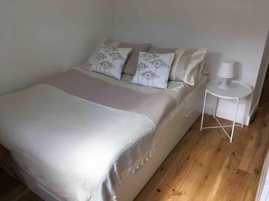 Lägenhet Newly Refurbished 2-bedroom Flat In Notting Hill *