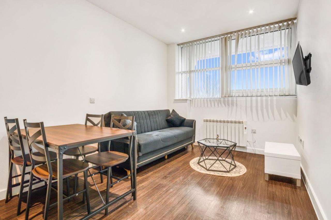 Fantastic 1 Bed By Heathrow Airport Lejlighed