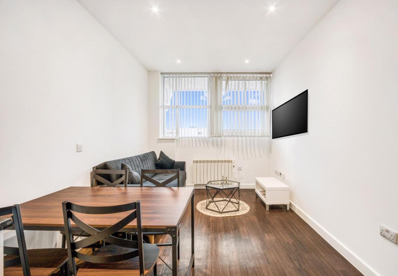 Lägenhet Fantastic 1 Bed By Heathrow Airport