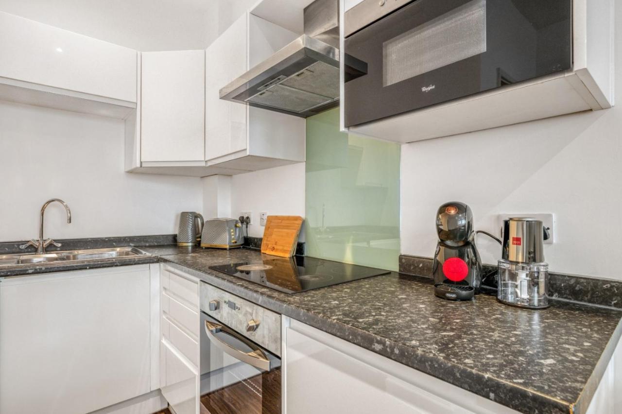 Fantastic 1 Bed By Heathrow Airport Lejlighed London