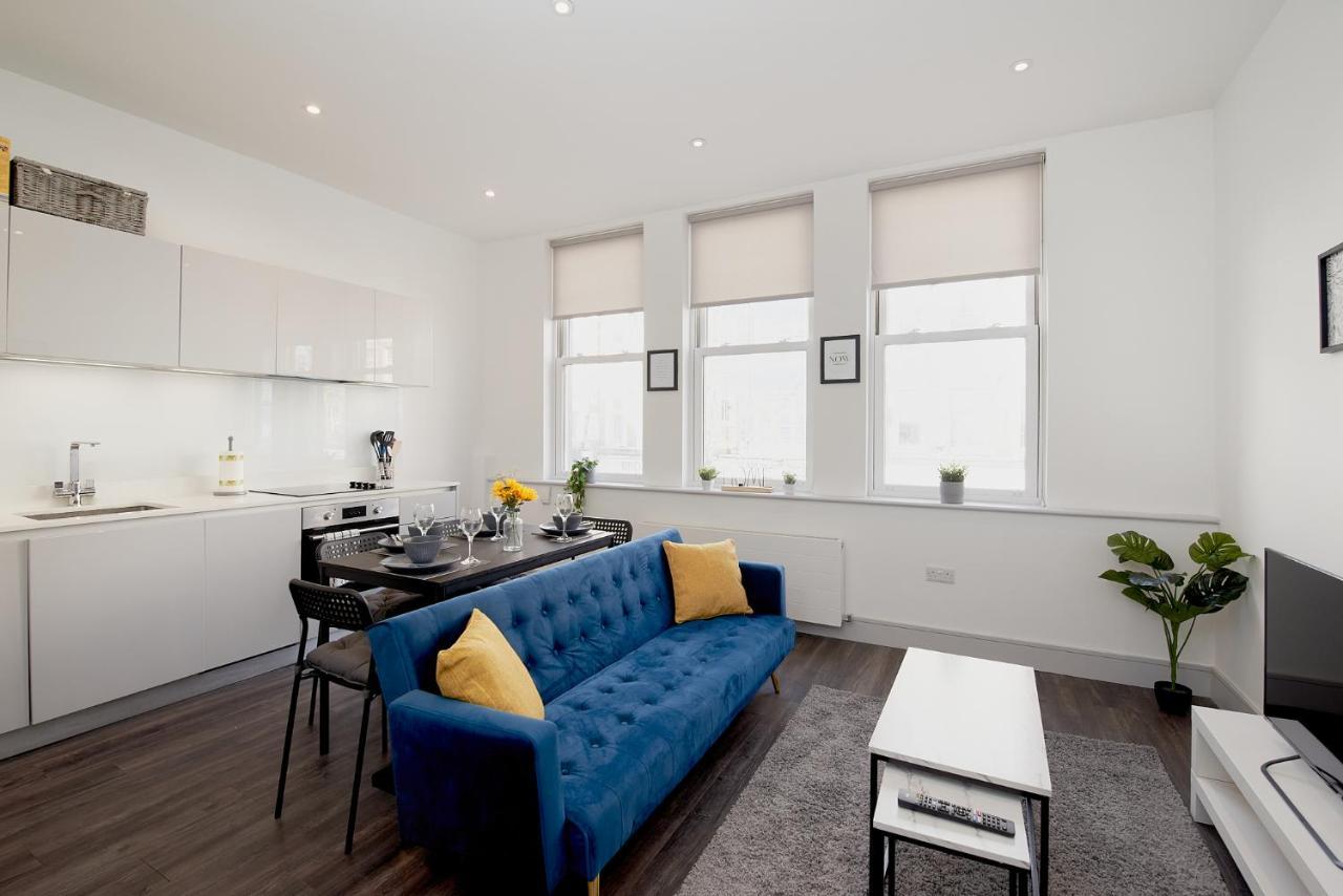 Apartment High Spec 2 Bed W/parking Available London