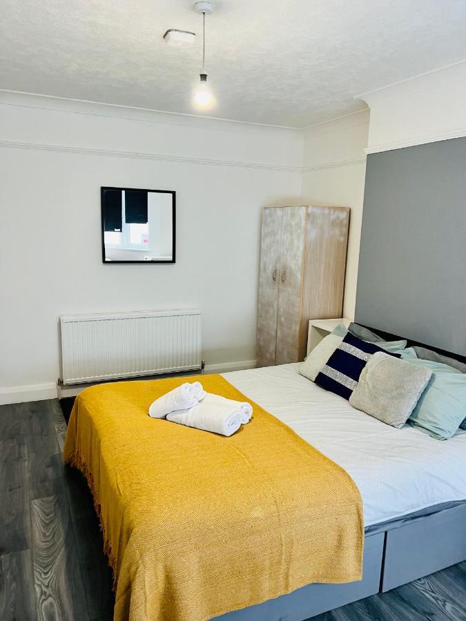 Beautiful Private In Willesden Appartamento