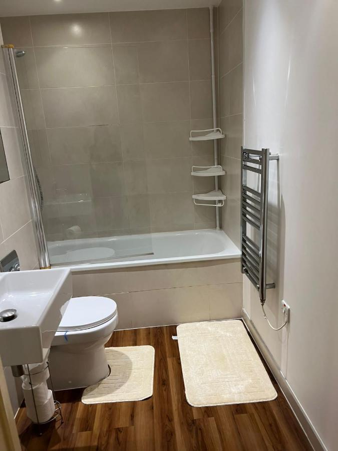 Apartment Lovely Luxury 1-bed In Wembley London
